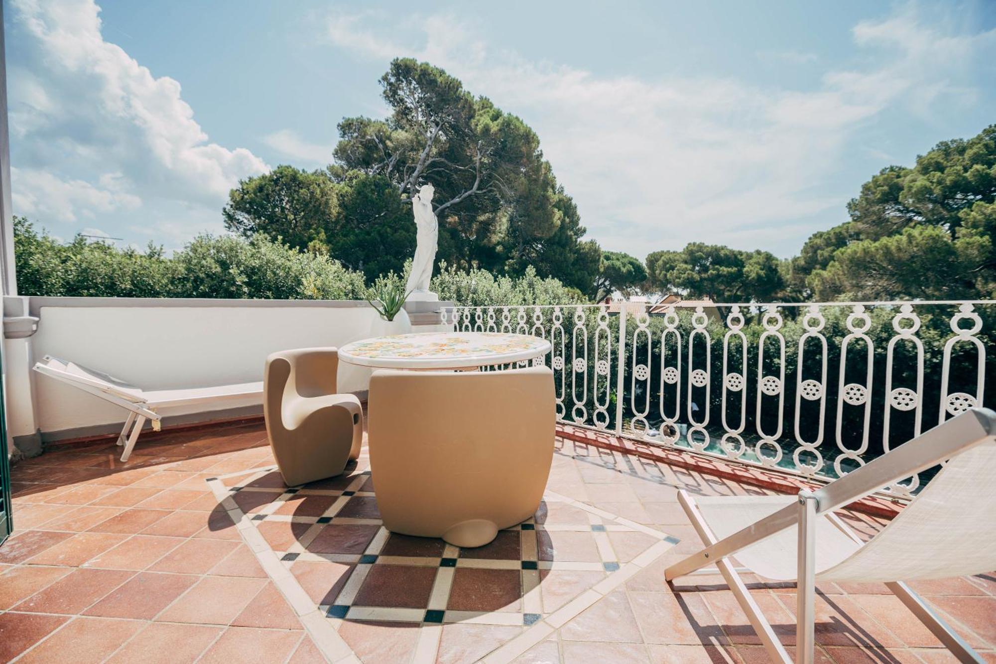 Villa Giulietta Hotel Castiglioncello Exterior photo
